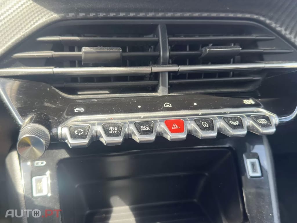 Peugeot 208 1.2 PureTech Active Pack — fotografia 14