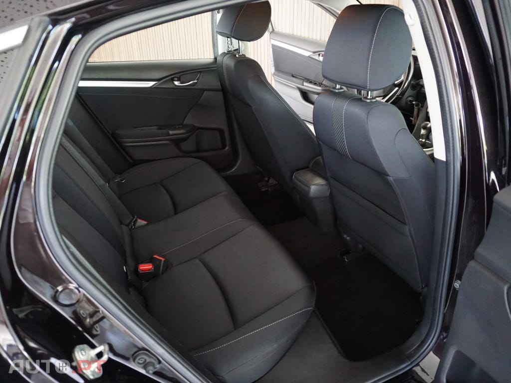 Honda Civic 1.6 i-DTEC Elegance Navi