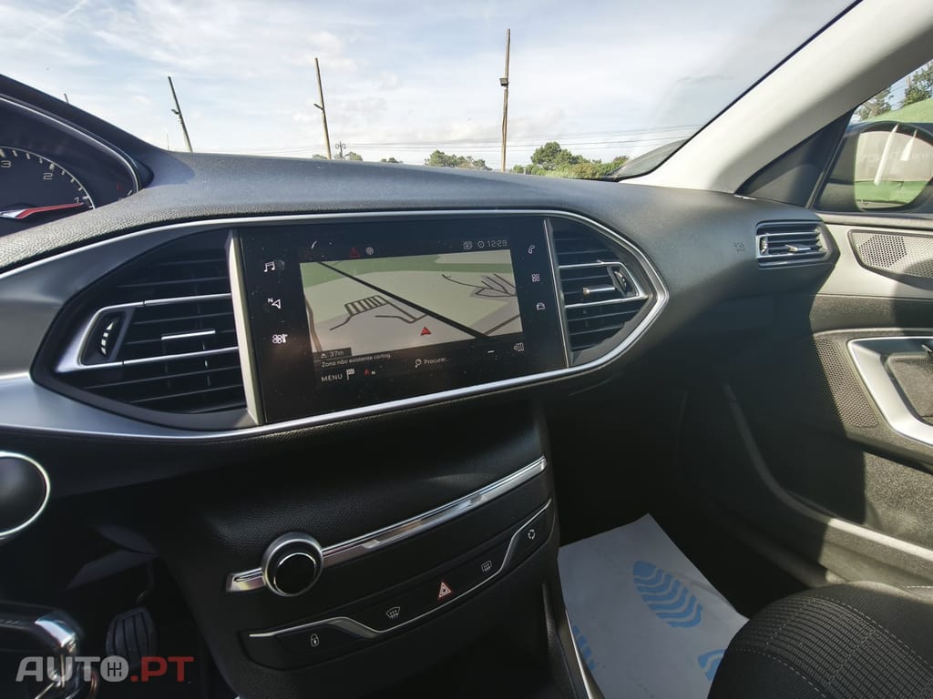 Peugeot 308 1.5 BlueHDi Allure