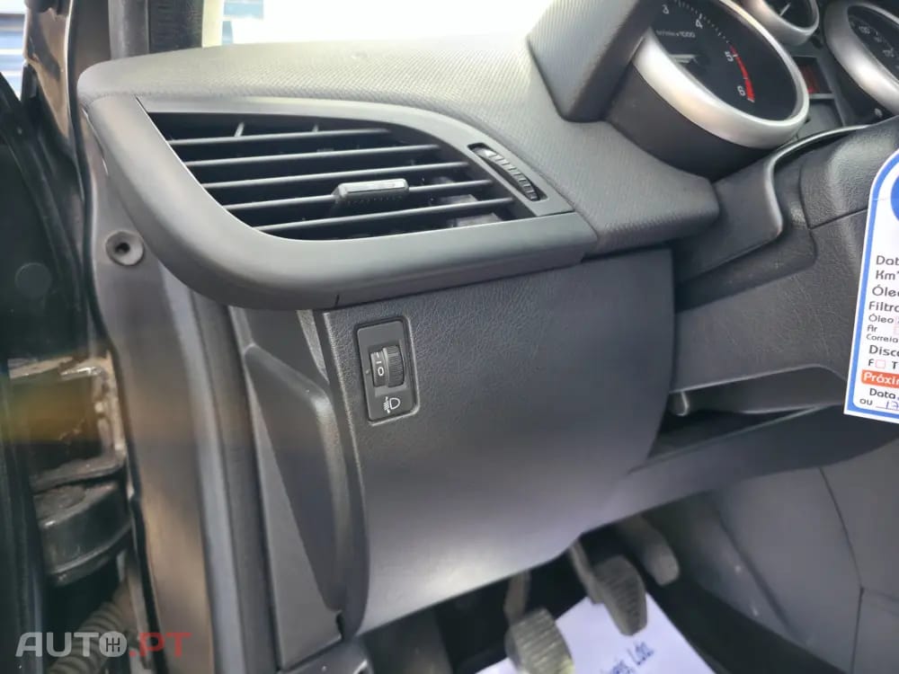 Peugeot 207 XAD