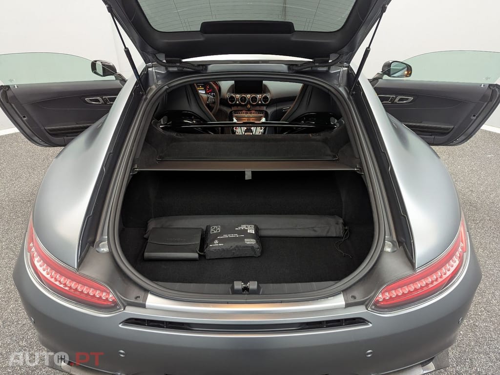 Mercedes-Benz AMG GT R