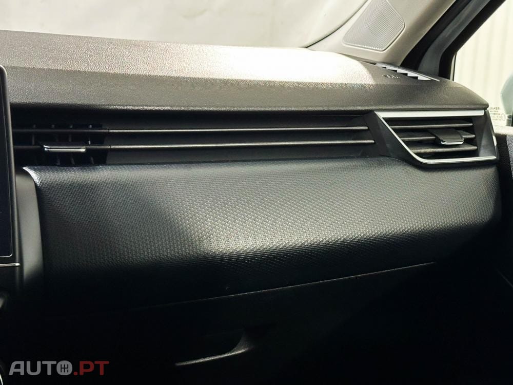 Renault Clio 1.6 E-Tech Intens