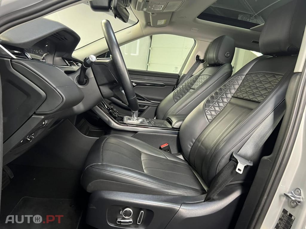 Land Rover Evoque 1.5 I3 PHEV 300 AWD Auto R-Dynamic