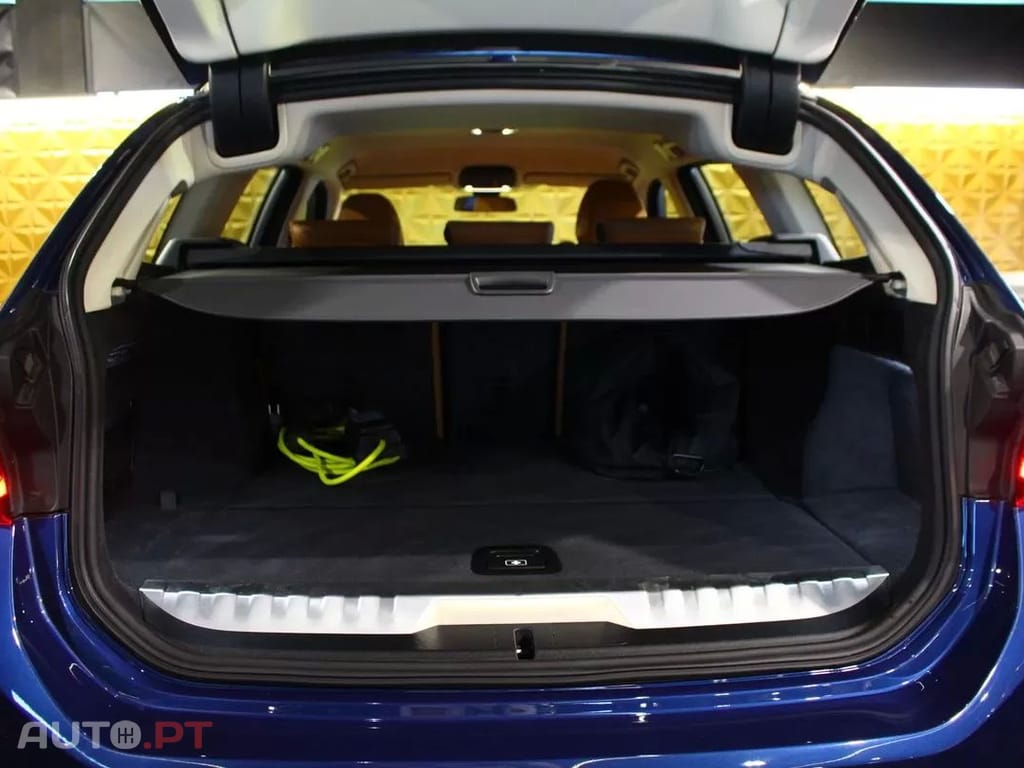 BMW 320 e Line Sport Auto