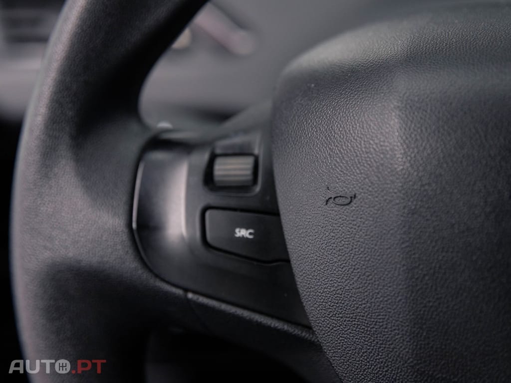 Peugeot 208 1.6 e-HDi Active
