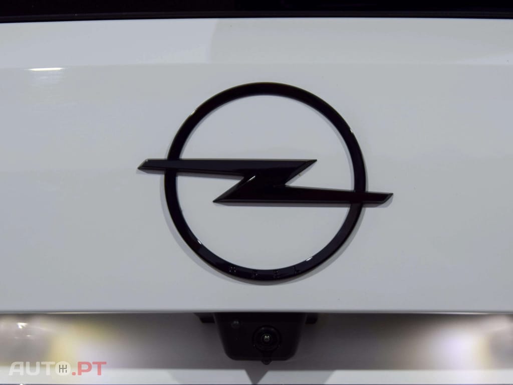 Opel Astra Sports Tourer 1.2 T Hybrid GS eDCT