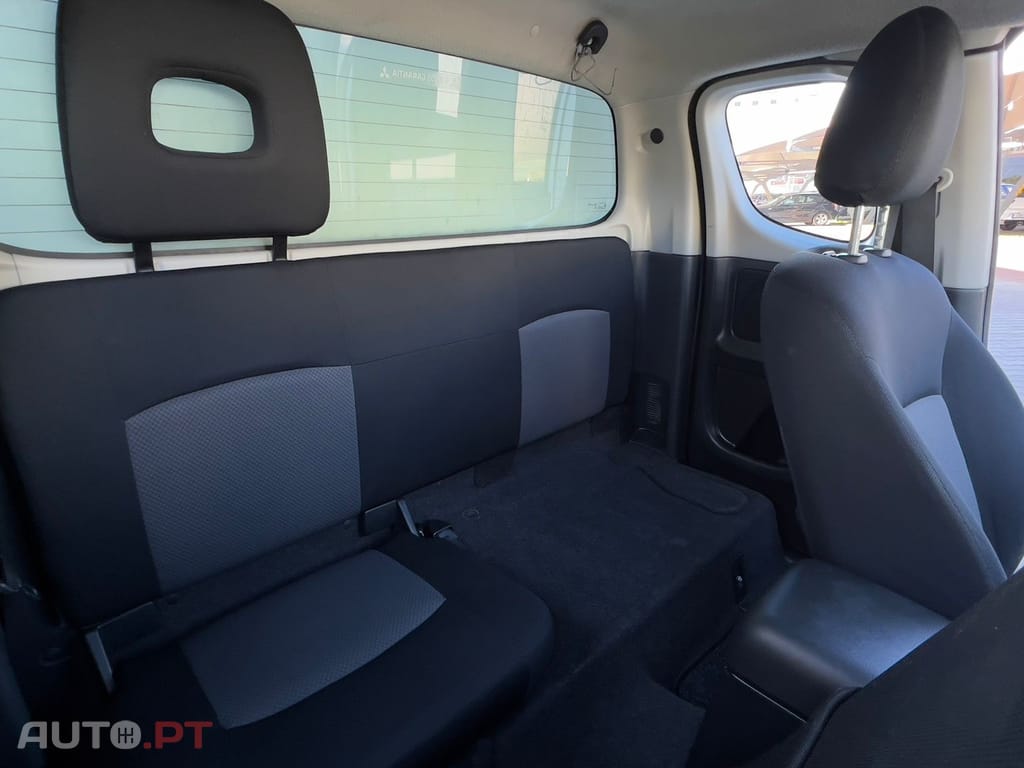 Mitsubishi L200 2.4 DI-D CD Invite Space Cab 3L 4WD