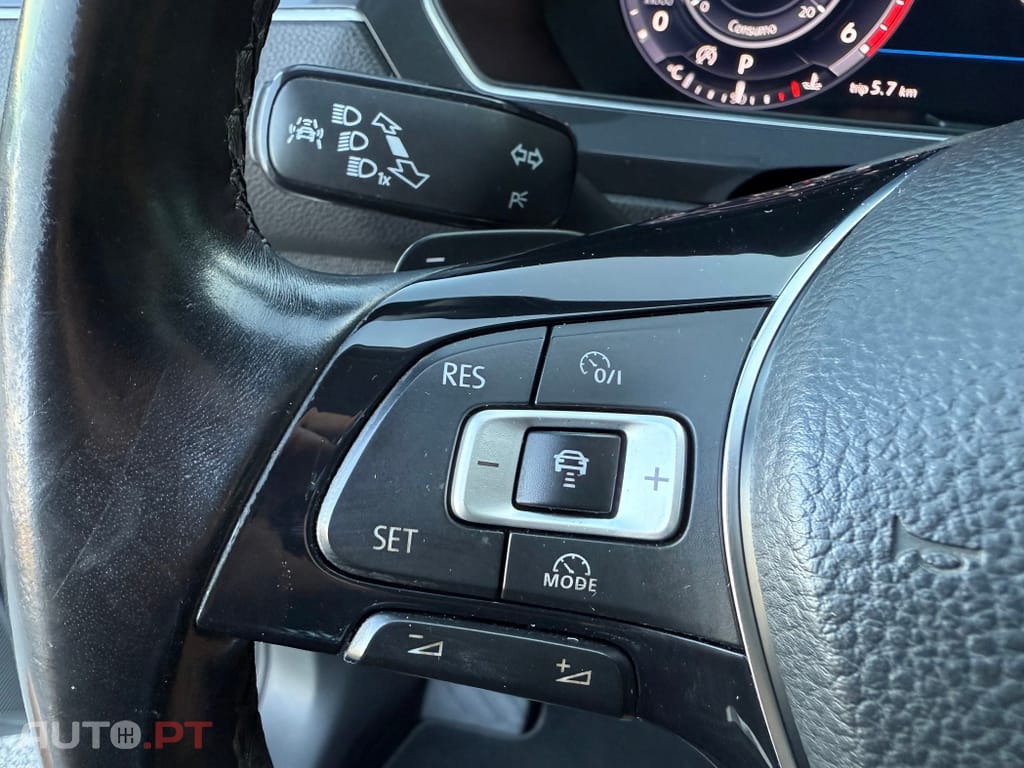 Volkswagen Tiguan 2.0 TDI R-Line DSG 4Motion