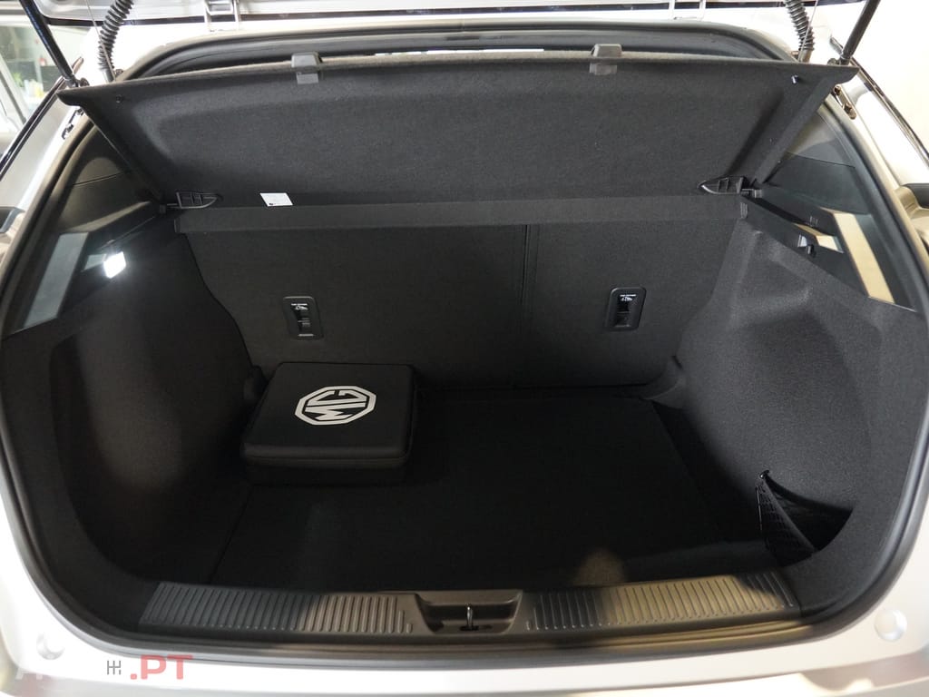 MG MG4 51 kWh Standard