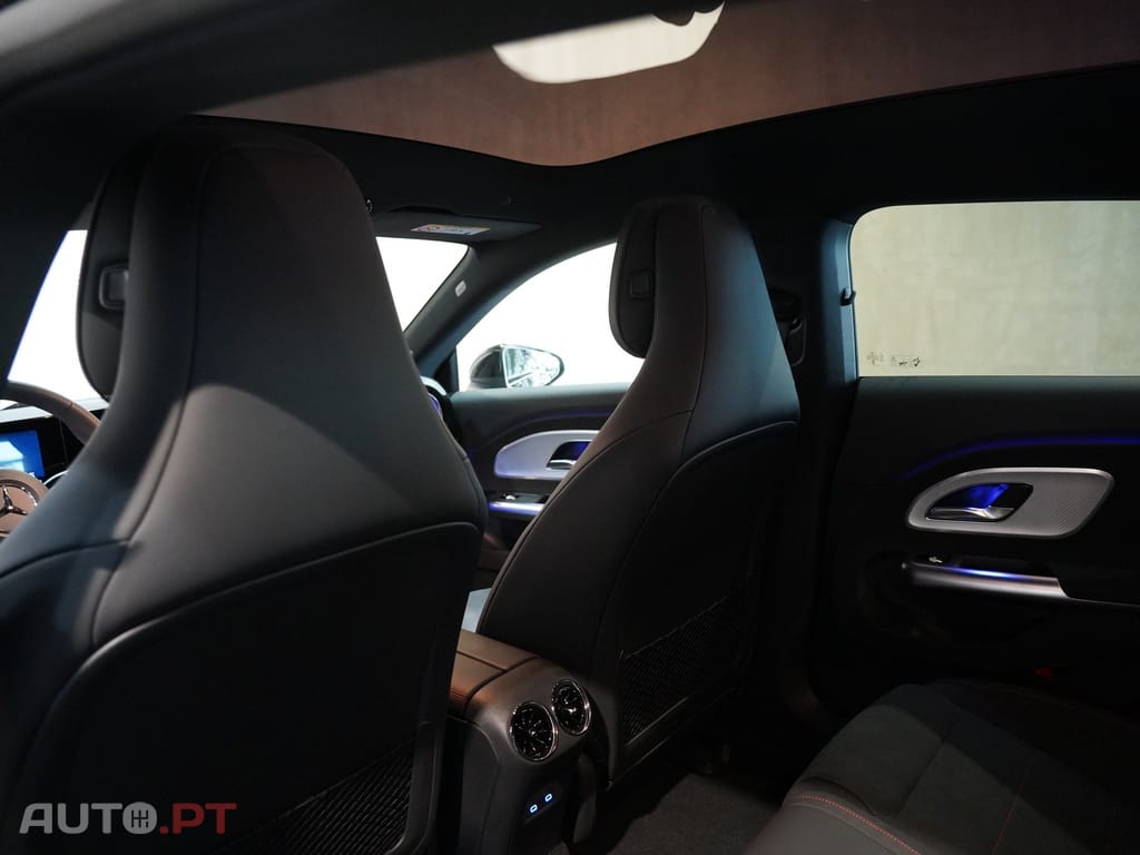 Mercedes-Benz CLA 250 com tecnologia EQ