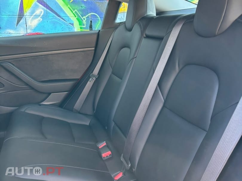 Tesla Model 3 Standard Range Plus RWD