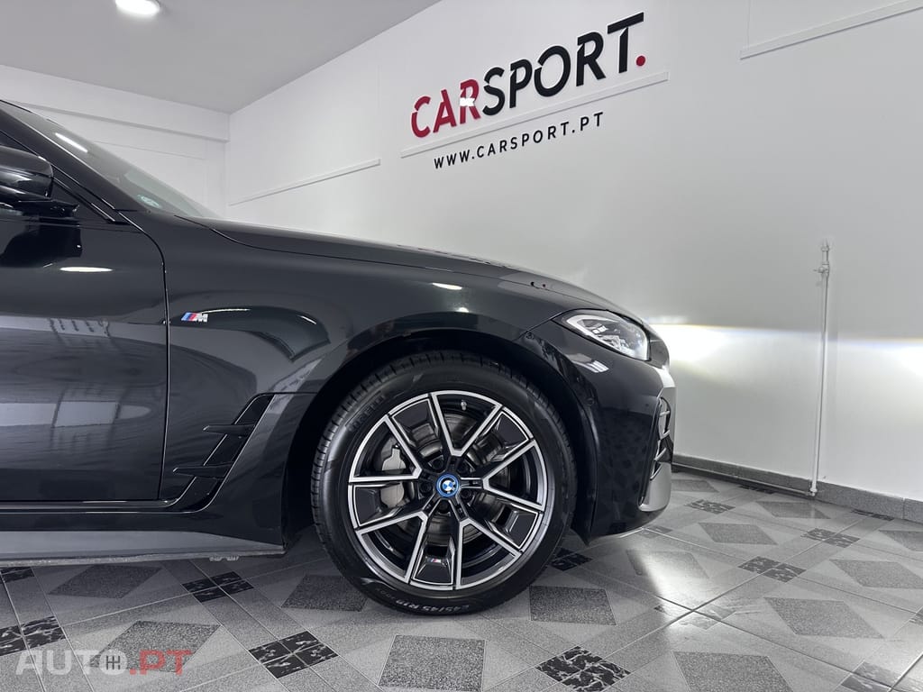 BMW i4 eDrive35 Edição Desportiva M