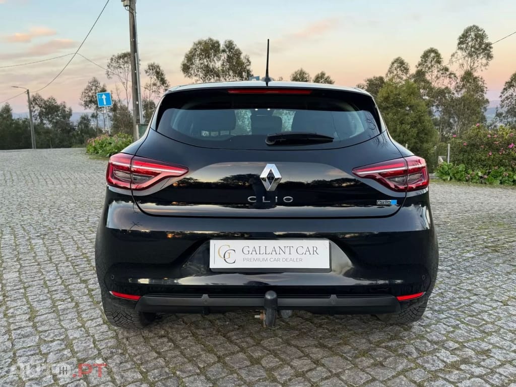 Renault Clio 1.6 E-Tech Hybrid
