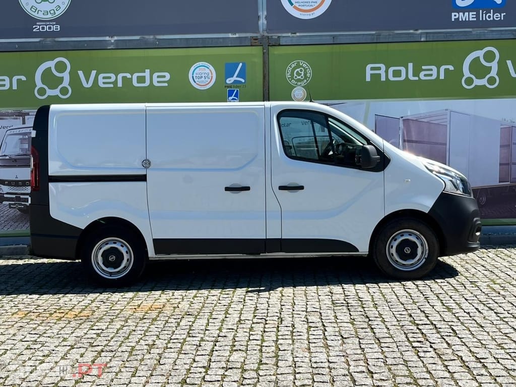 Nissan NV300 3 LUGARES L1 H2