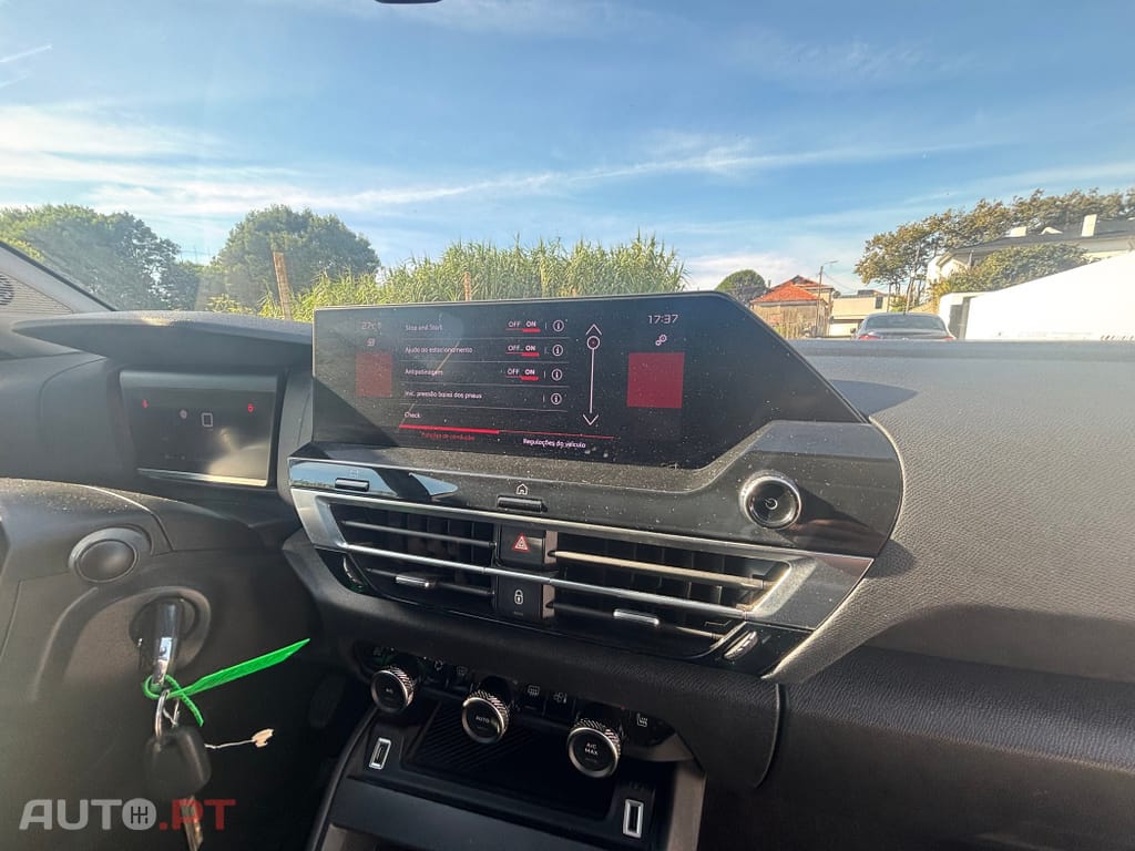 Citroen C4 PureTech 130 Stop&Start SHINE