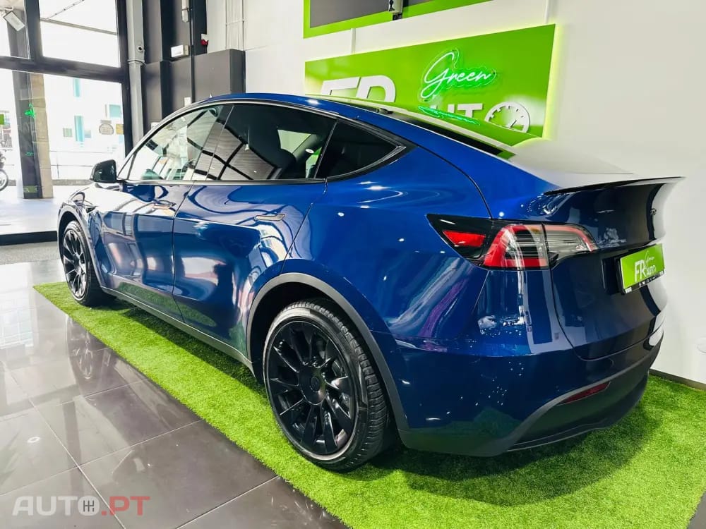 Tesla Model Y Long Range Dual Motor AWD