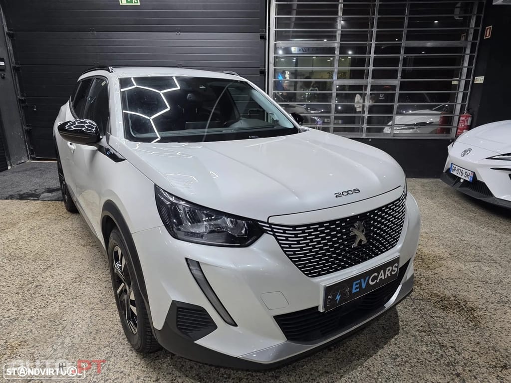 Peugeot E-2008 50 kWh Allure Pack