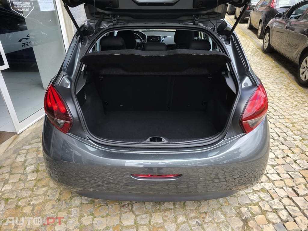 Peugeot 208 1.2 PureTech Allure EAT6