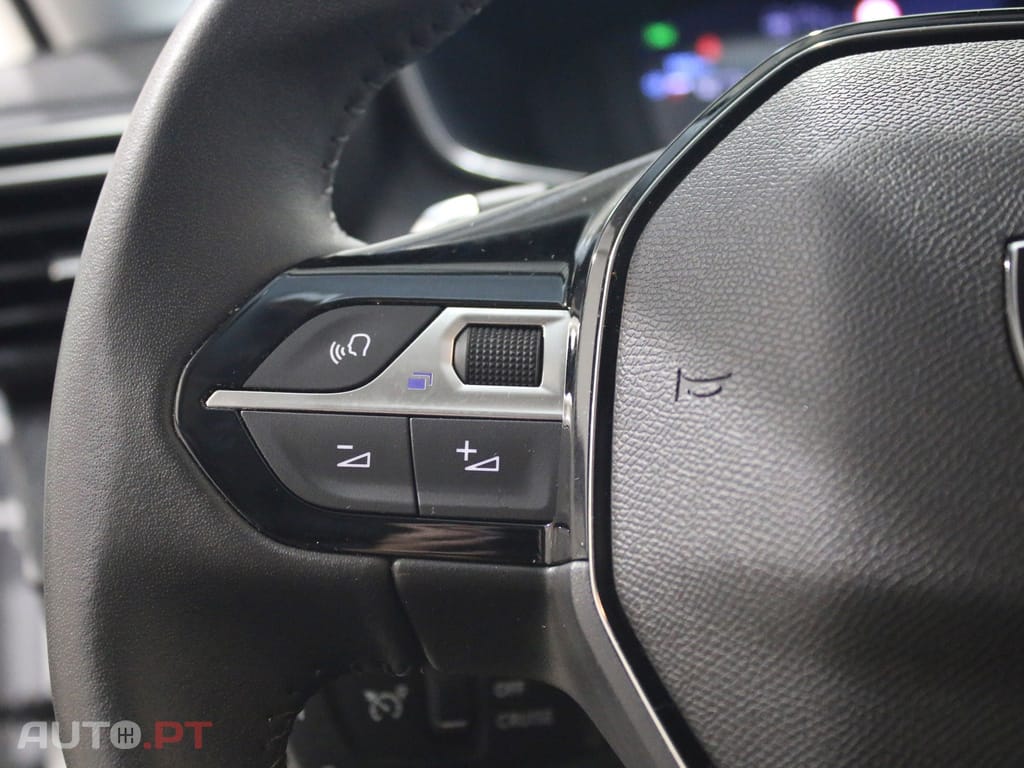 Peugeot 208 1.2 Hybrid Allure e-DCS6