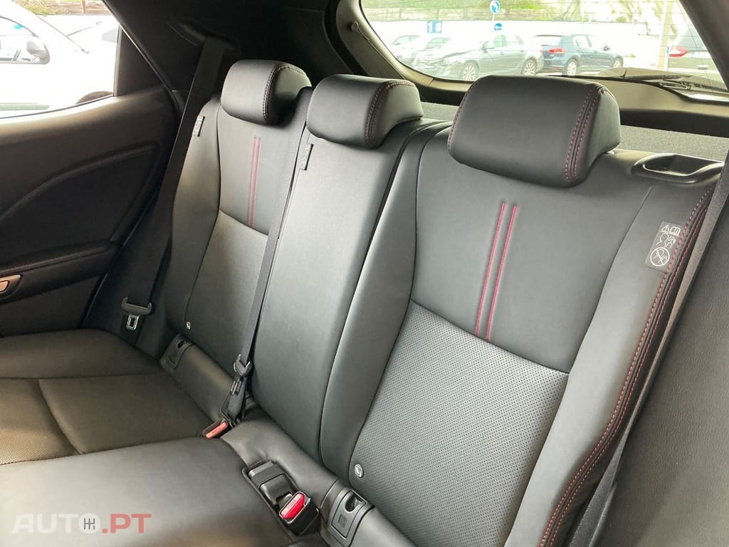 Lexus LBX 1.5 Hybrid Elegant