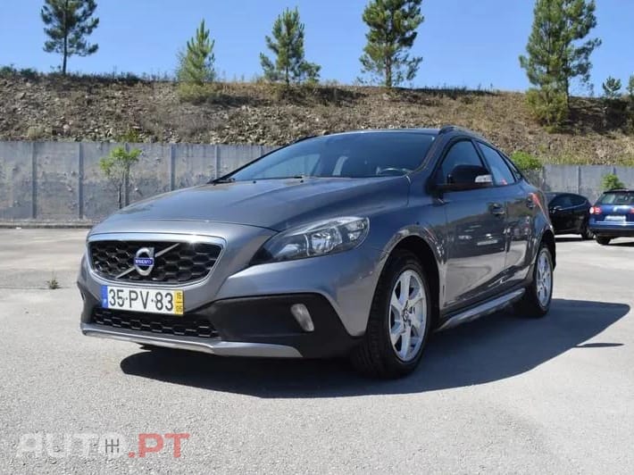 Volvo V40 Cross Country Outro
