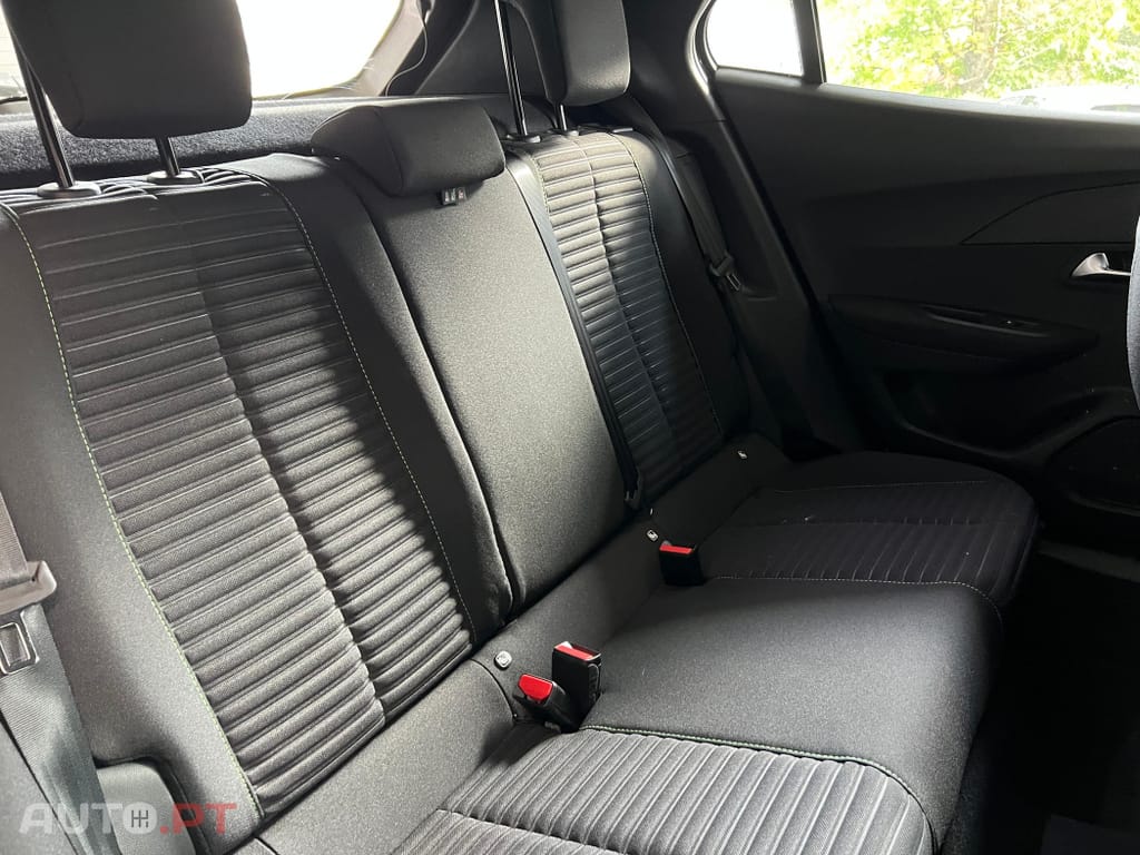 Peugeot E-2008 54 kWh Active
