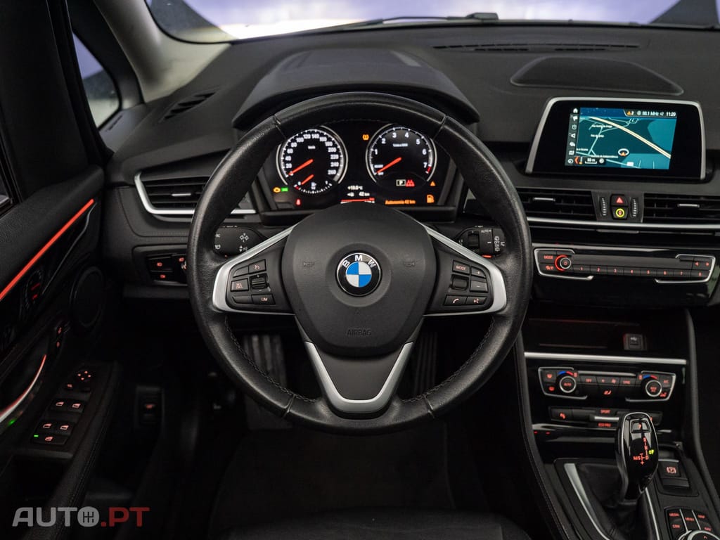 BMW 218 i 7L Line Luxury Auto