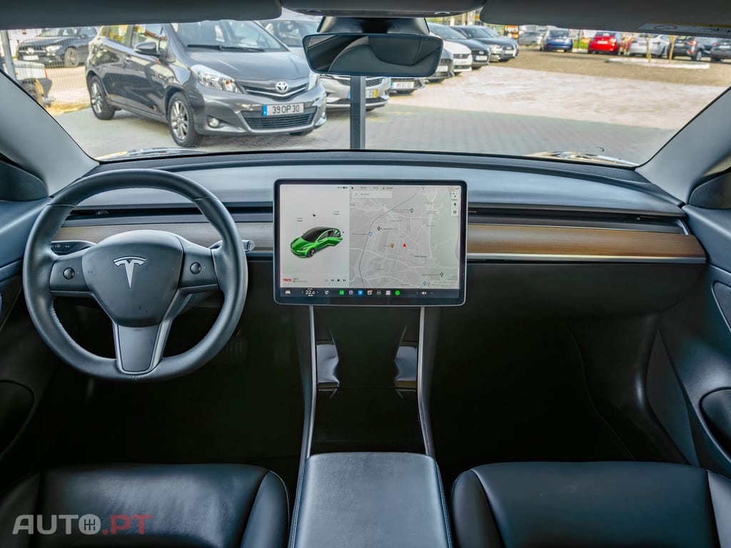 Tesla Model 3 Standard Range Plus RWD