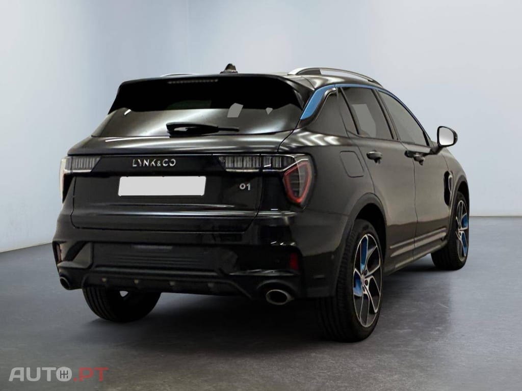 Lynk & Co 01 PHEV
