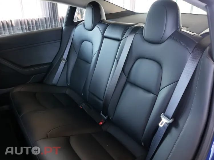 Tesla Model 3 Standard Range Plus RWD