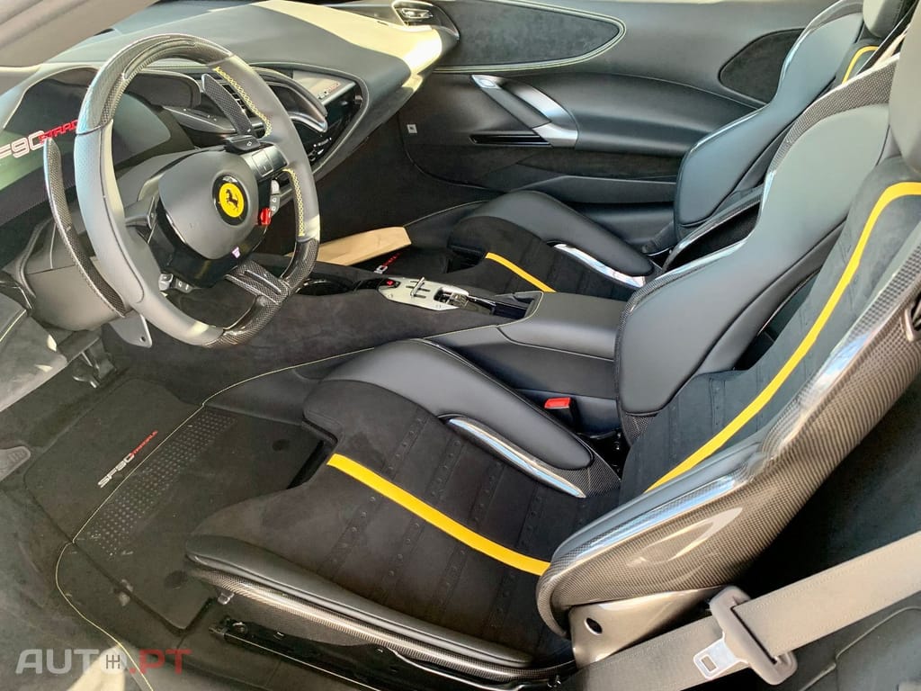 Ferrari SF90 Stradale Carbon/Lift/Racing