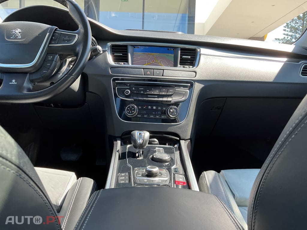 Peugeot 508 RXH 2.0 HDi Hybrid4 2-Tronic 104g
