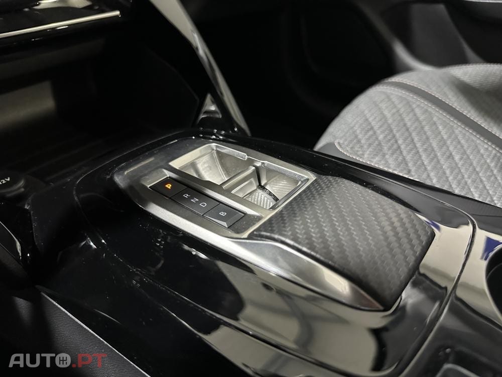 Peugeot E-208 51 kWh Allure