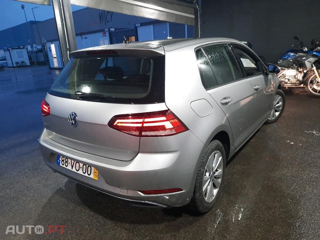 Volkswagen Golf 1.6 TDI Confortline