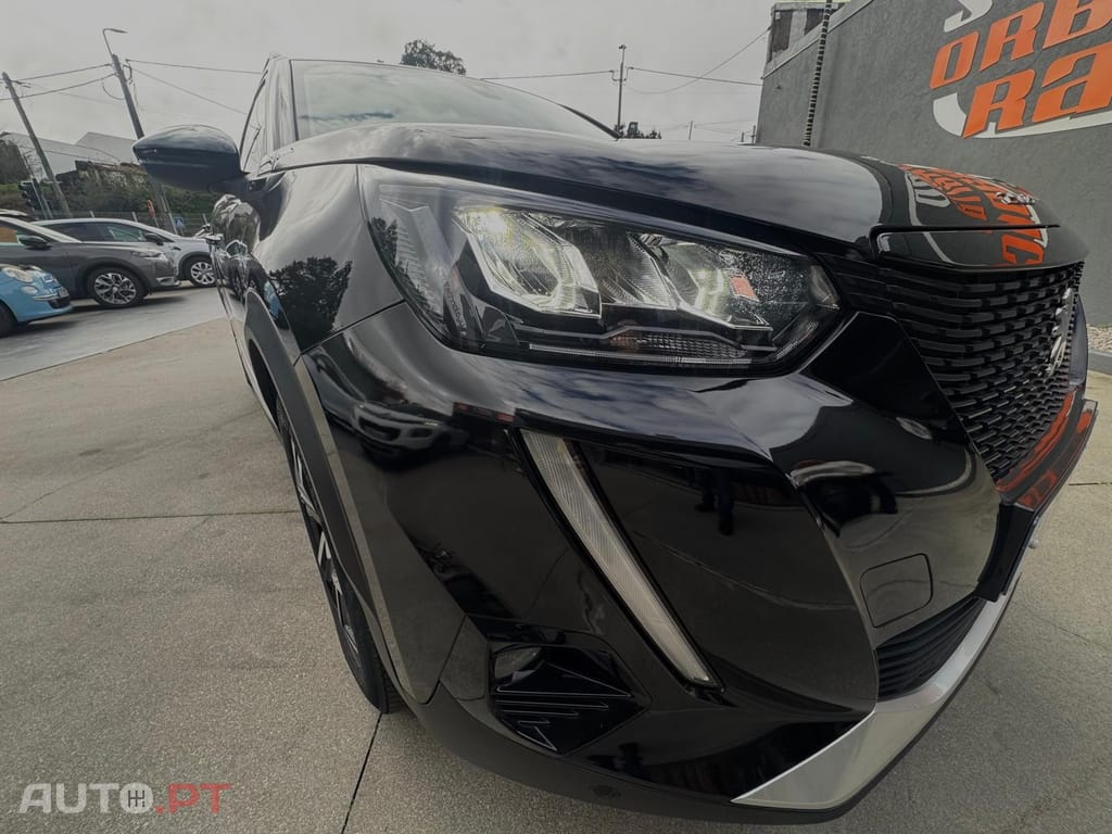 Peugeot E-2008 50 kWh Allure Pack