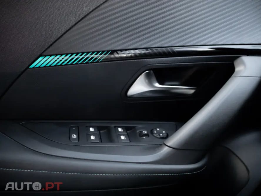 Peugeot 2008 1.2 PureTech Allure