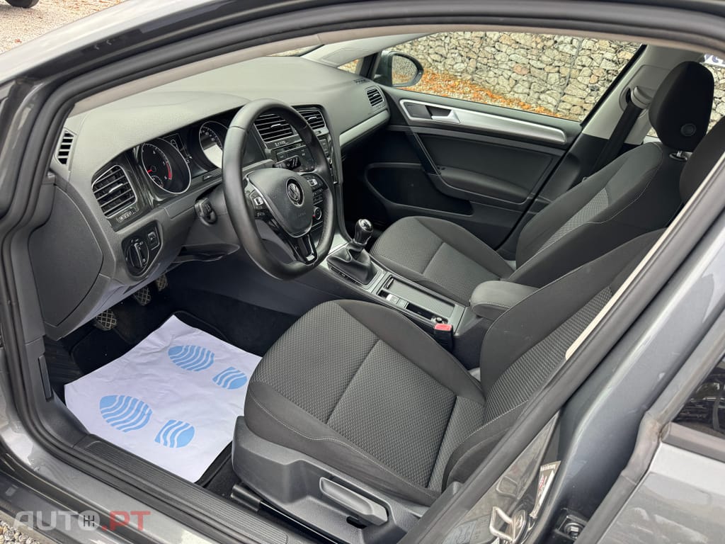 Volkswagen Golf 1.6 TDI Confortline