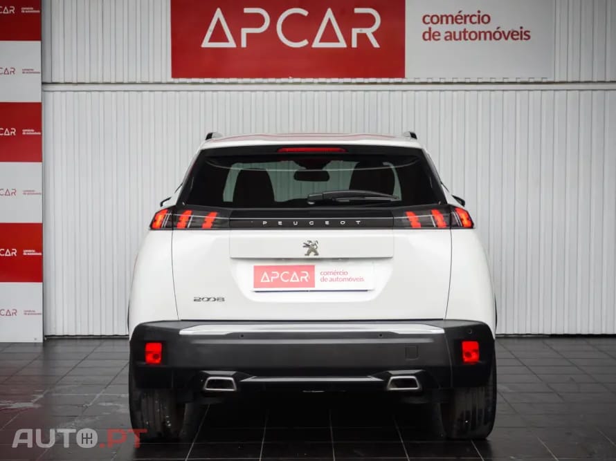 Peugeot 2008 PureTech 130 EAT8 Allure
