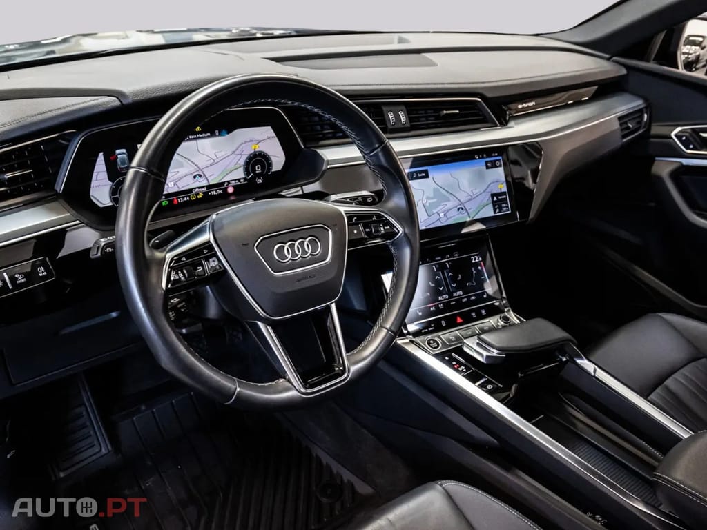 Audi Q8 e-tron 55 ADVANCED I.V.A DEDUTÍVEL
