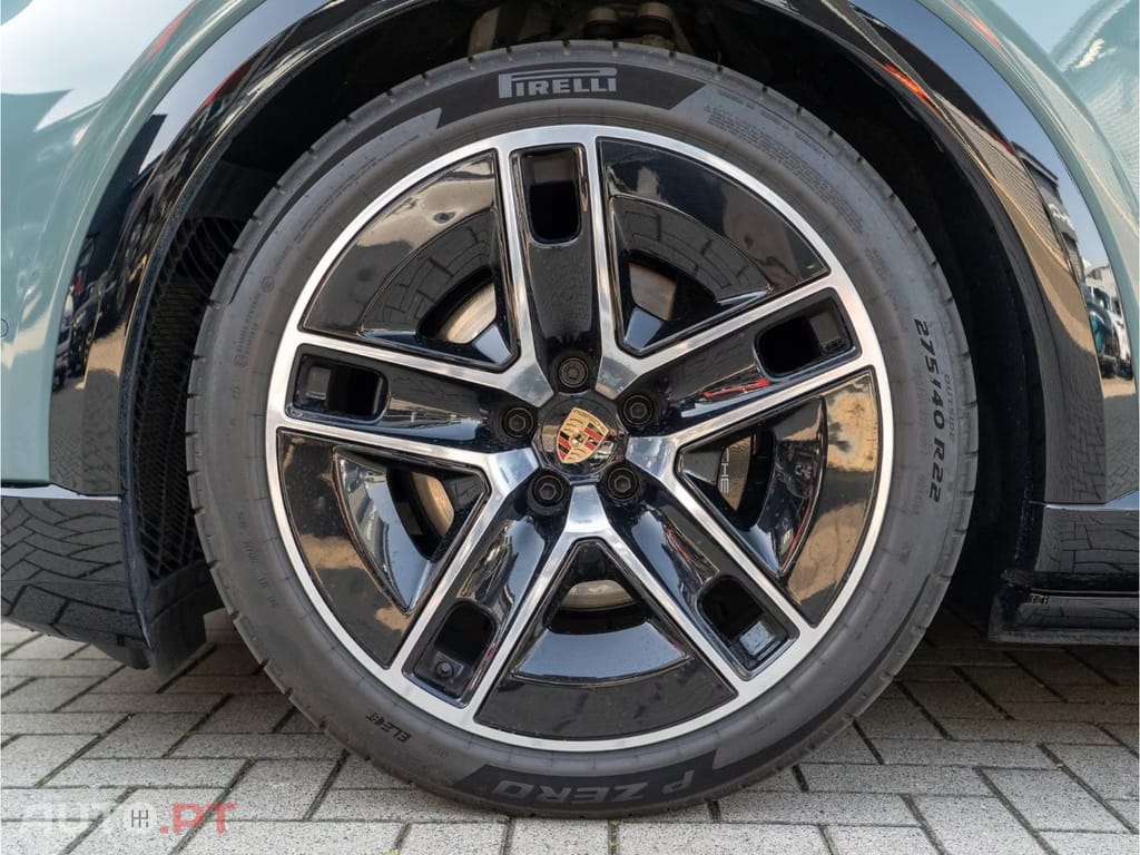 Porsche Cayenne Eletric