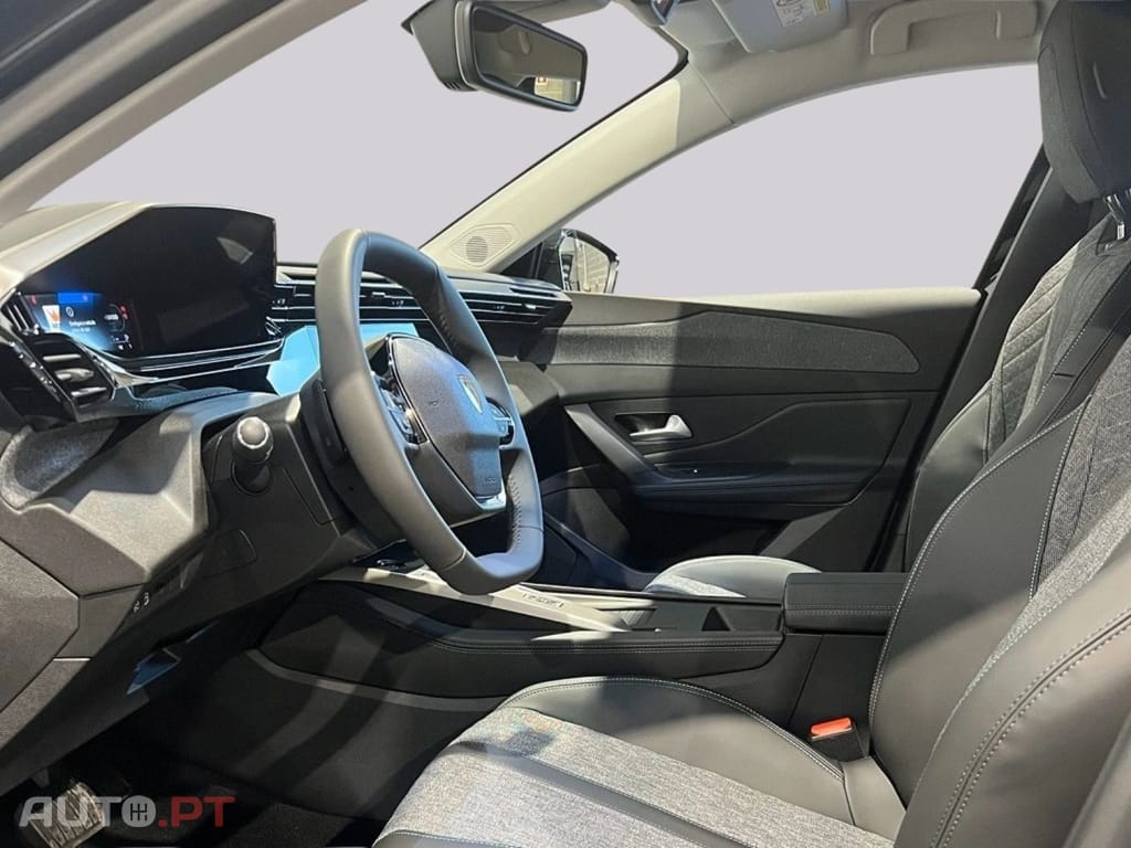 Peugeot 408 Allure e-EAT8 