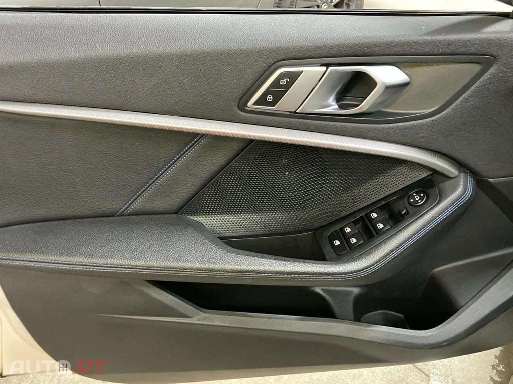 BMW 116 d Pack Desportivo M Auto