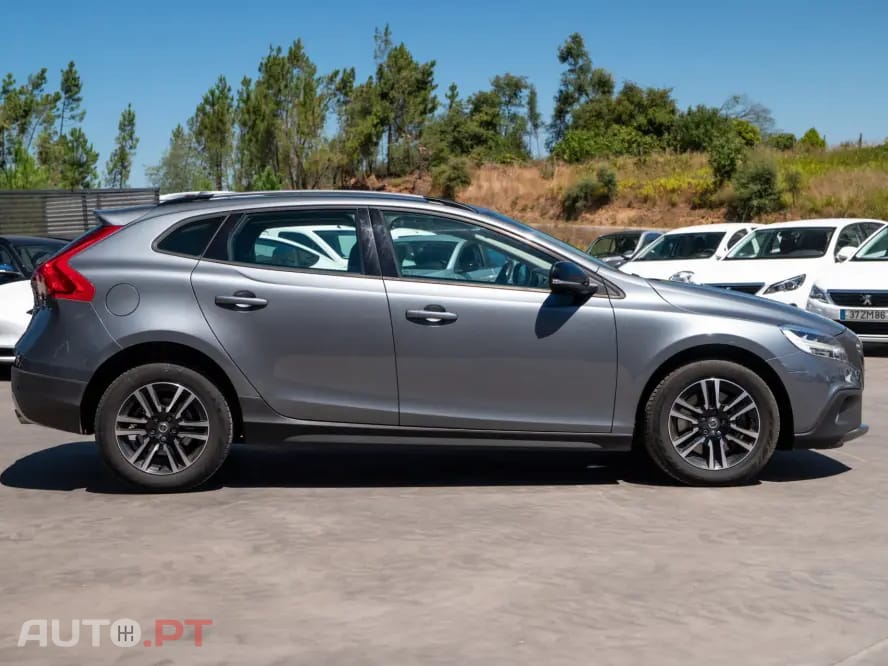 Volvo V40 Cross Country 2.0 D3 Momentum