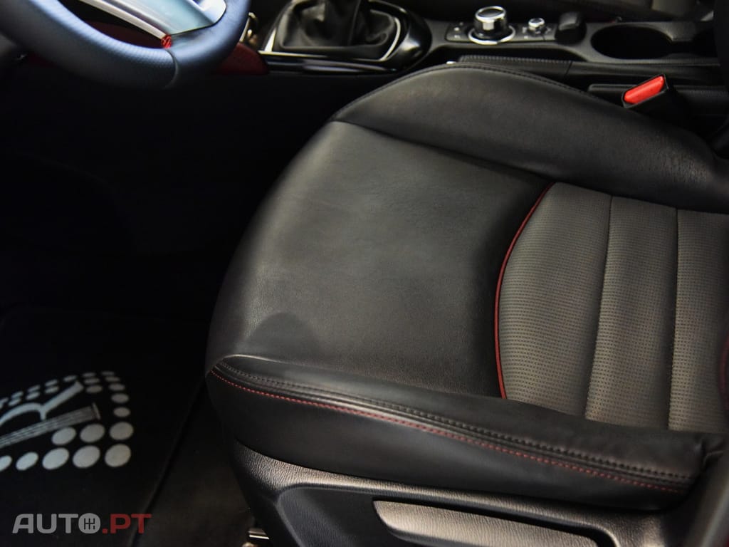 Mazda CX-3 1.5 Skyactiv-D Excellence Navi