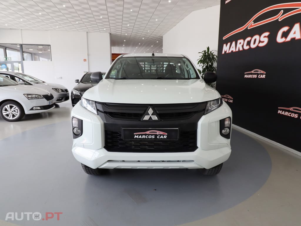 Mitsubishi L200 2.3 DI-D CD Invite 4WD