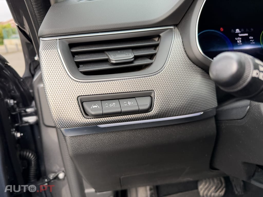 Renault Arkana 1.6 E-Tech Business