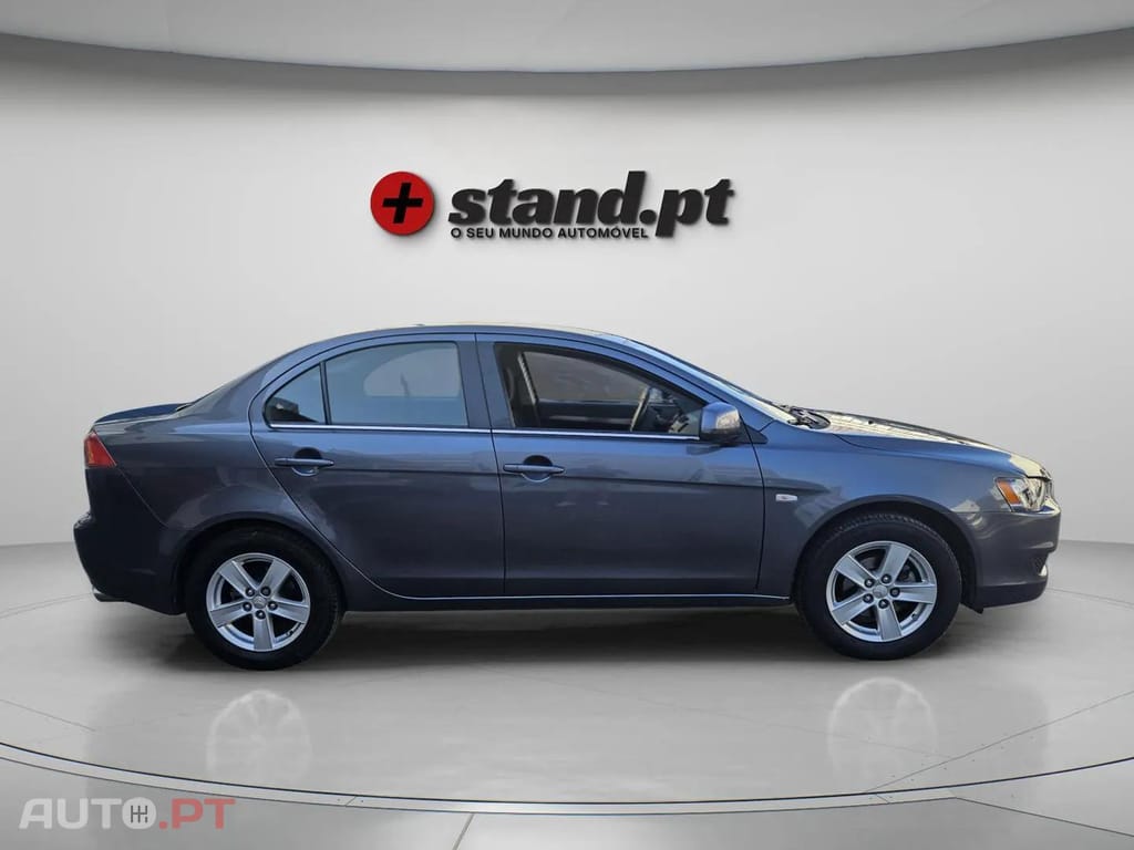 Mitsubishi Lancer 1.5 Invite