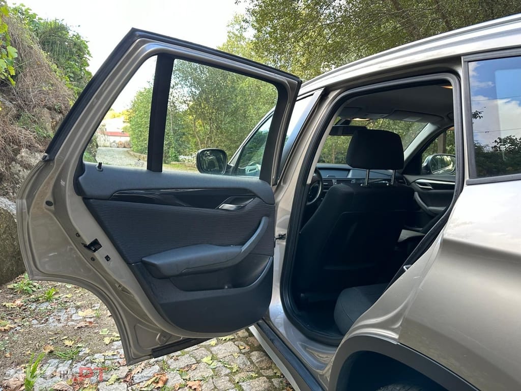 BMW X1 18 d xDrive Auto