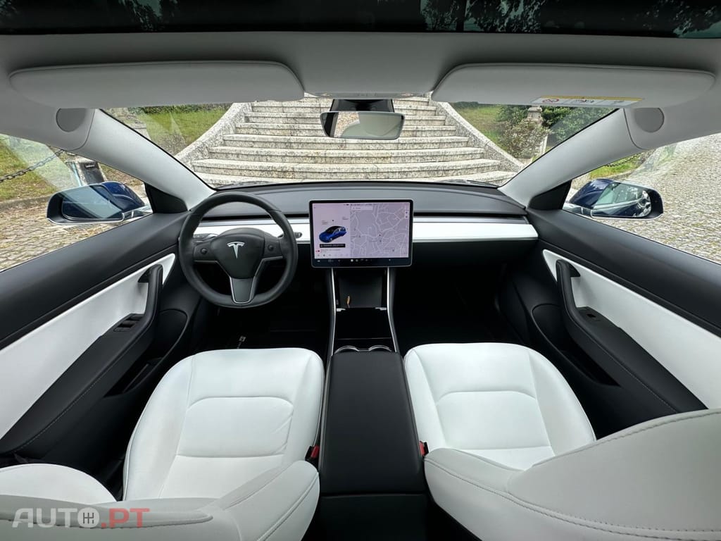 Tesla Model 3 Standard Range Plus RWD