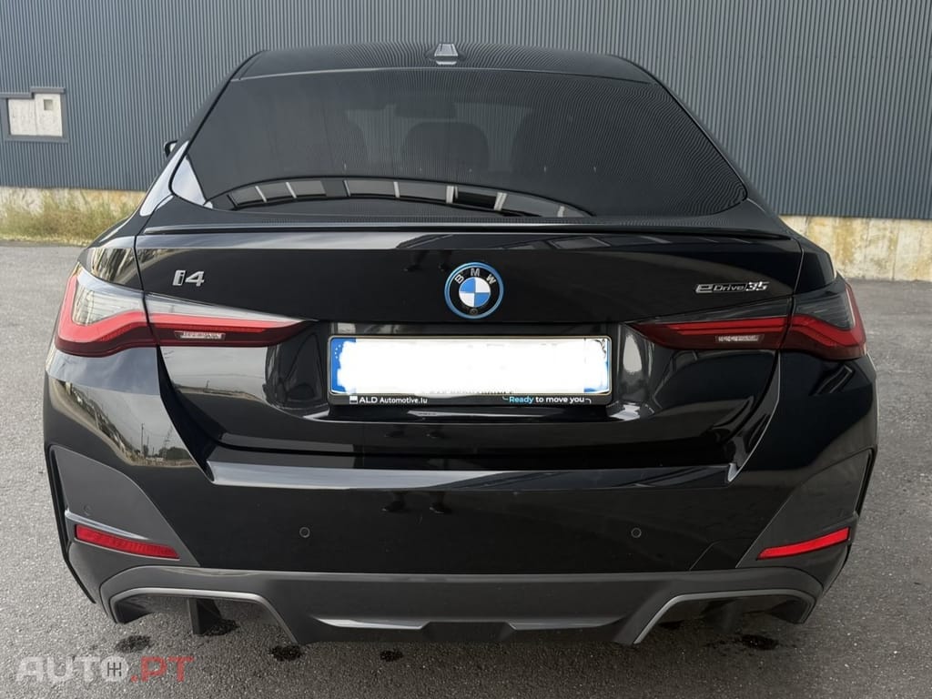 BMW i4 eDrive35 Gran Coupe M Sport — fotografia 17